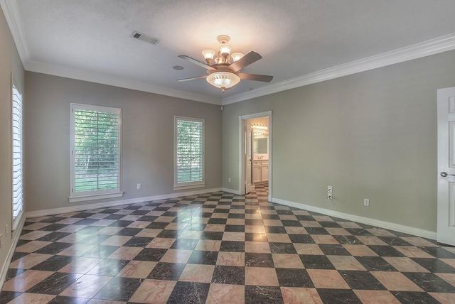 10819 Lake Windcrest, Magnolia, TX 77354