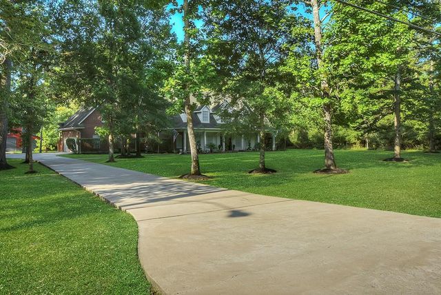 10819 Lake Windcrest, Magnolia, TX 77354