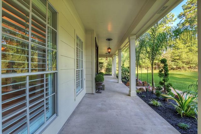 10819 Lake Windcrest, Magnolia, TX 77354
