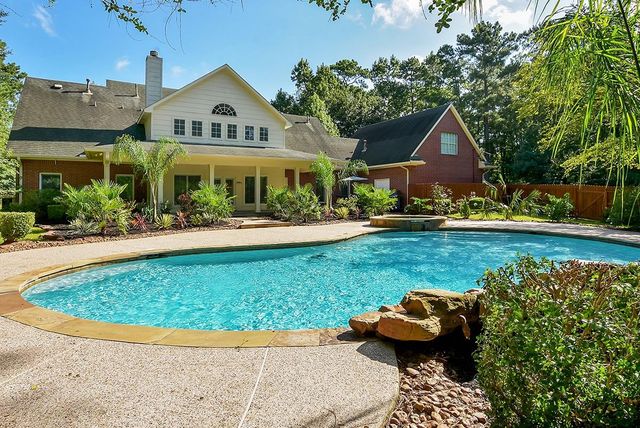 10819 Lake Windcrest, Magnolia, TX 77354