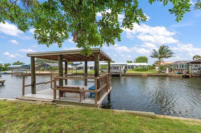 911 SAGO PALM WAY WAY, Apollo Beach, FL 33572