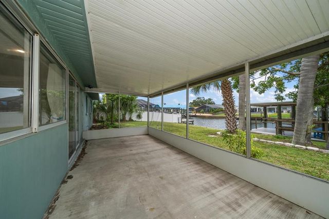 911 SAGO PALM WAY WAY, Apollo Beach, FL 33572
