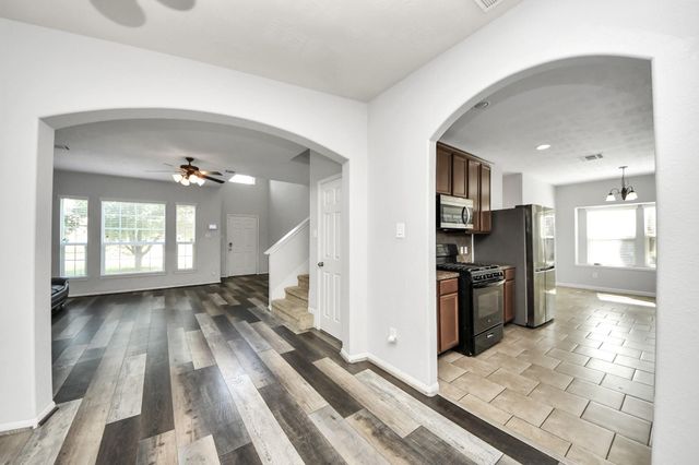 11207 Royal Rock Ct Court, Houston, TX 77088