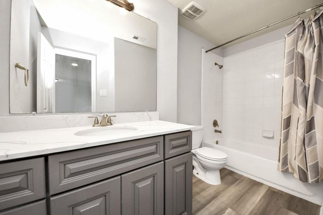 11207 Royal Rock Ct Court, Houston, TX 77088