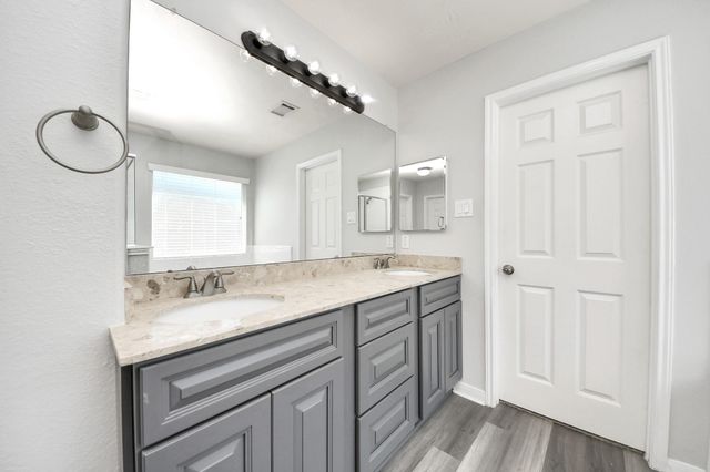 11207 Royal Rock Ct Court, Houston, TX 77088