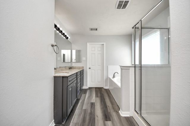 11207 Royal Rock Ct Court, Houston, TX 77088