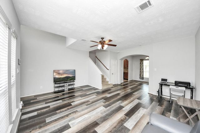 11207 Royal Rock Ct Court, Houston, TX 77088