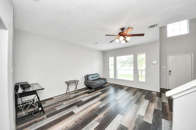 11207 Royal Rock Ct Court, Houston, TX 77088