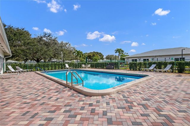 10115 44th Way S 409, Boynton Beach, FL 33436