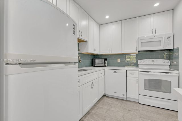 10115 44th Way S 409, Boynton Beach, FL 33436