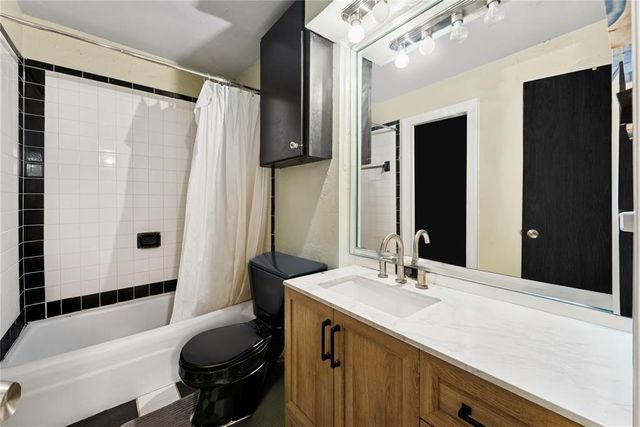 11419 N May Avenue D, Oklahoma City, OK 73120