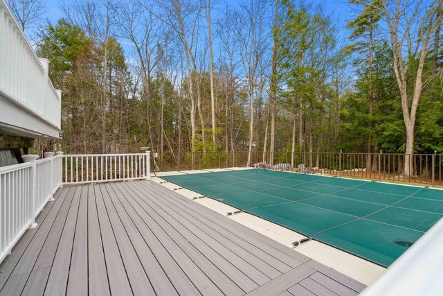 7 Samantha Avenue, Raymond, NH 03077
