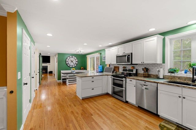 7 Samantha Avenue, Raymond, NH 03077
