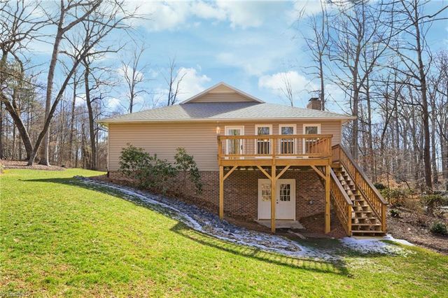 109 Normandy Avenue, Boonville, NC 27011