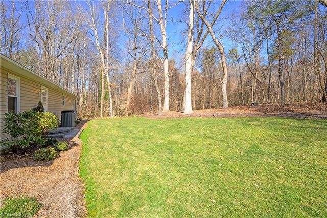 109 Normandy Avenue, Boonville, NC 27011