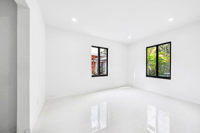 1339 NE 15th Avenue, Fort Lauderdale, FL 33304