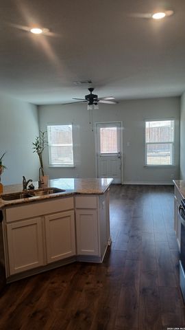 303 SULPHUR SPRINGS, Cibolo, TX 78108