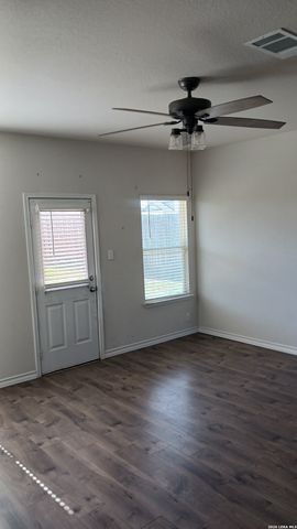 303 SULPHUR SPRINGS, Cibolo, TX 78108