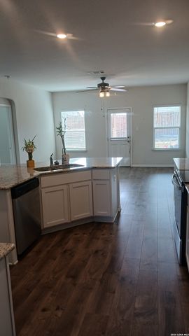 303 SULPHUR SPRINGS, Cibolo, TX 78108