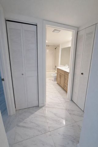 3826 Whitehall Drive 305, West Palm Beach, FL 33401