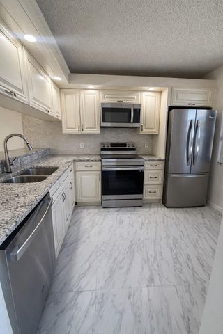 3826 Whitehall Drive 305, West Palm Beach, FL 33401