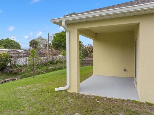 1072 Roseland Road, Sebastian, FL 32958