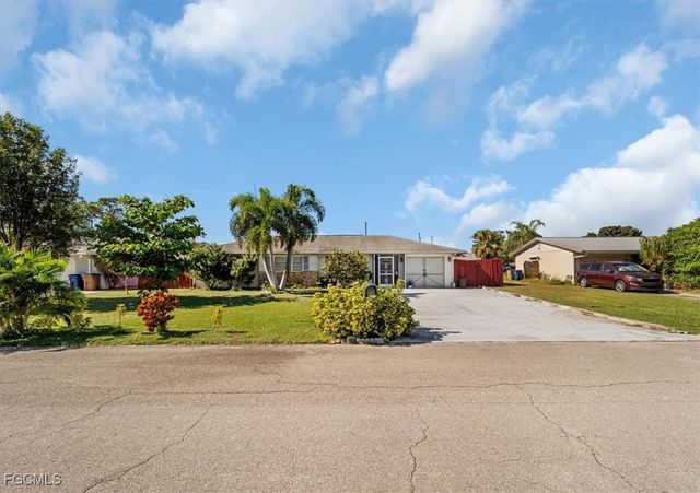 2960 Renee CT, Fort Myers, FL 33905