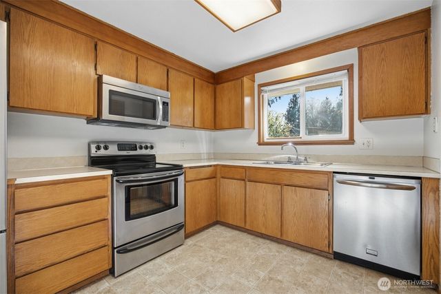 1011 N 14th Street, Mount Vernon, WA 98273
