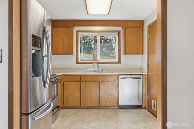 1011 N 14th Street, Mount Vernon, WA 98273
