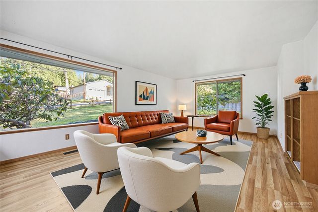 1011 N 14th Street, Mount Vernon, WA 98273