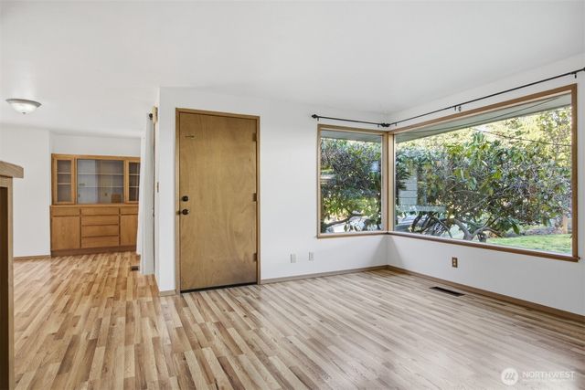 1011 N 14th Street, Mount Vernon, WA 98273