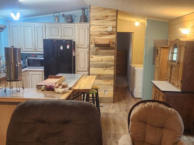 218 W Detrital Drive, Meadview, AZ 86444