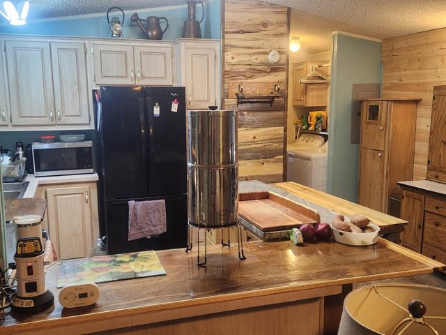 218 W Detrital Drive, Meadview, AZ 86444