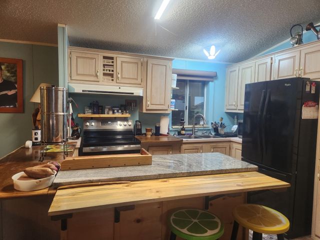 218 W Detrital Drive, Meadview, AZ 86444