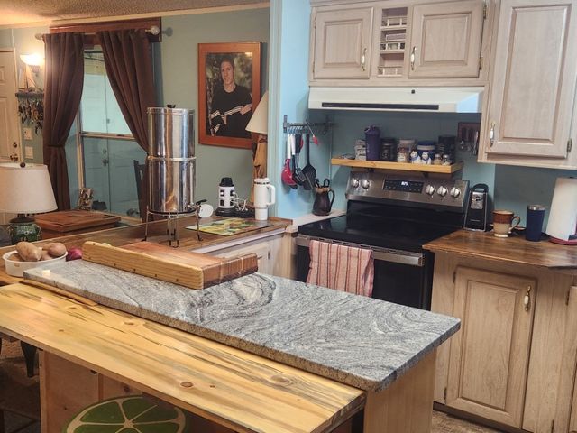 218 W Detrital Drive, Meadview, AZ 86444