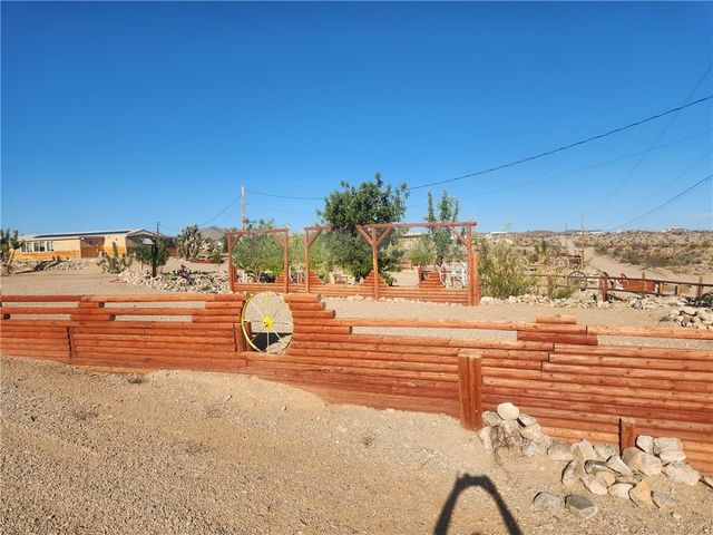 218 W Detrital Drive, Meadview, AZ 86444