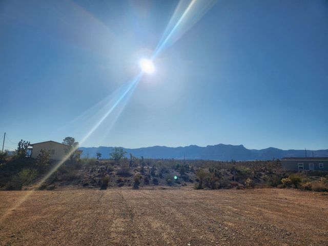 218 W Detrital Drive, Meadview, AZ 86444