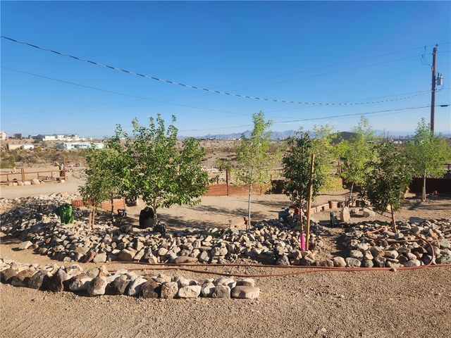 218 W Detrital Drive, Meadview, AZ 86444