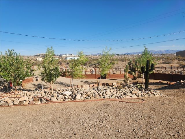 218 W Detrital Drive, Meadview, AZ 86444
