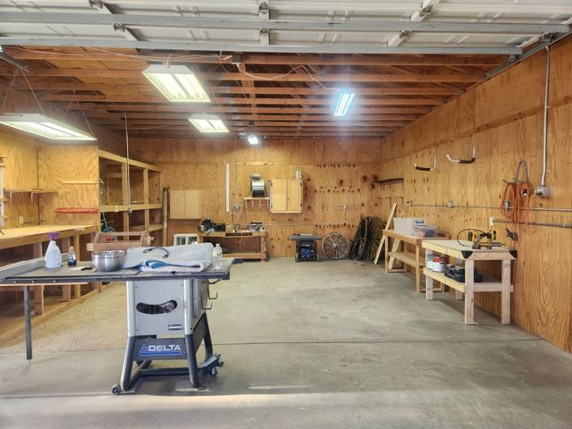 218 W Detrital Drive, Meadview, AZ 86444