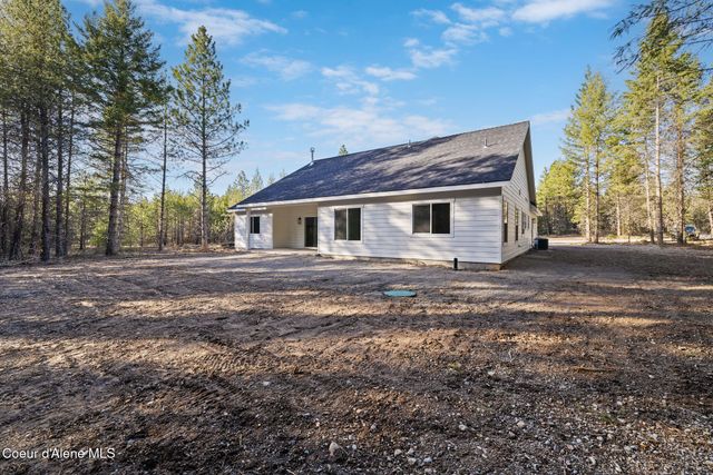 7705 E Howard Rd, Athol, ID 83801
