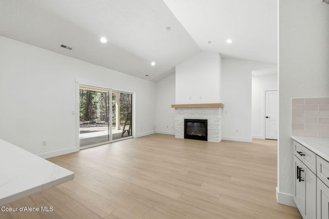 7705 E Howard Rd, Athol, ID 83801