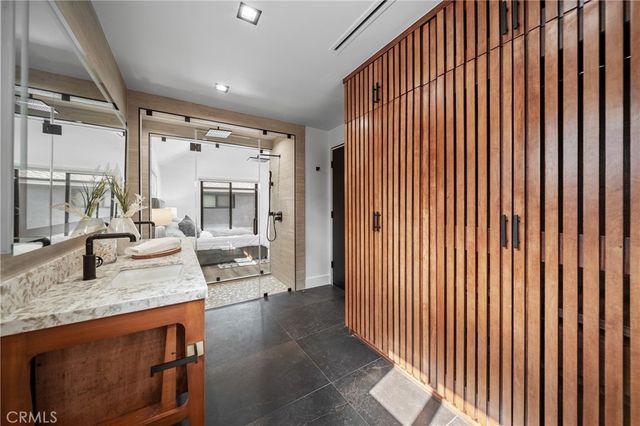 5109 Longridge Avenue, Sherman Oaks, CA 91423