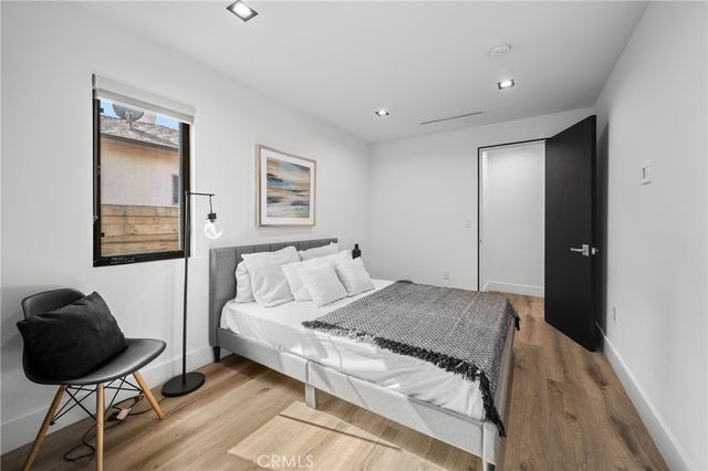 5109 Longridge Avenue, Sherman Oaks, CA 91423