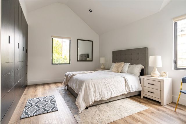 5109 Longridge Avenue, Sherman Oaks, CA 91423