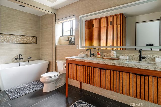 5109 Longridge Avenue, Sherman Oaks, CA 91423