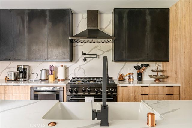 5109 Longridge Avenue, Sherman Oaks, CA 91423