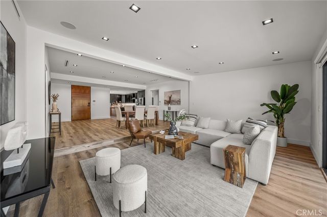 5109 Longridge Avenue, Sherman Oaks, CA 91423