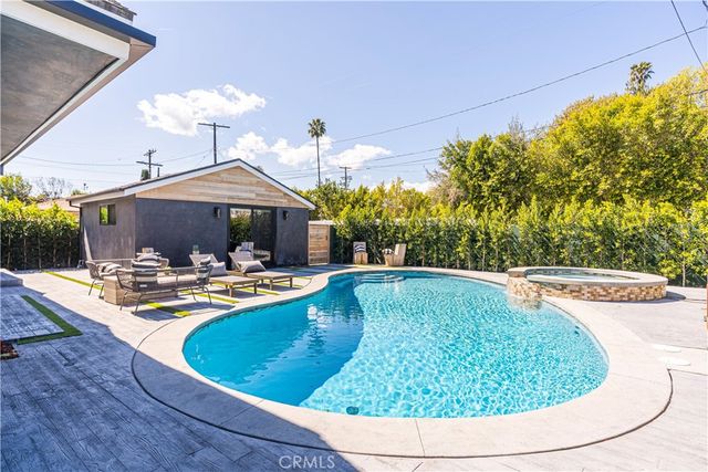 5109 Longridge Avenue, Sherman Oaks, CA 91423