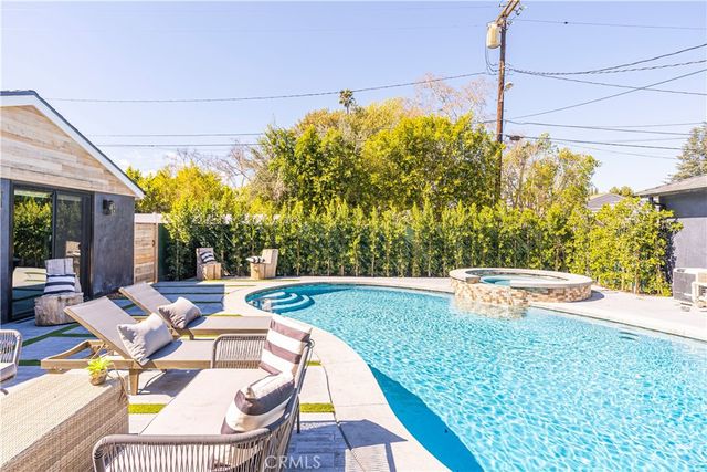 5109 Longridge Avenue, Sherman Oaks, CA 91423